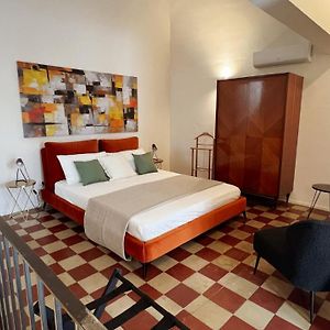 Camera con letto king size